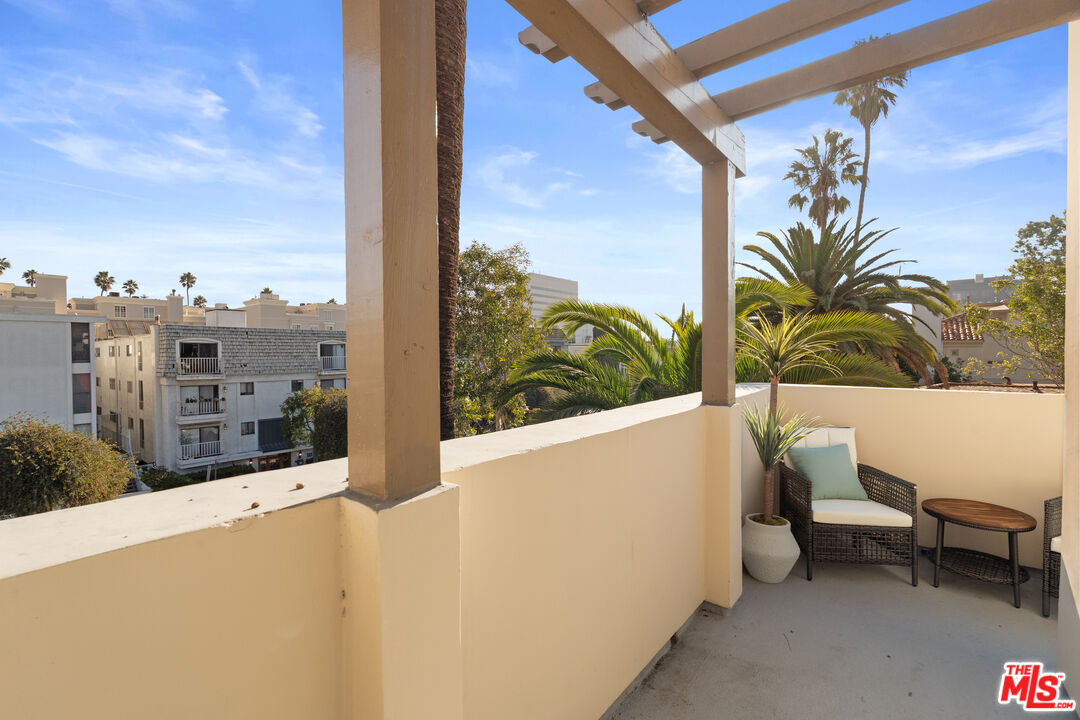 1032 3rd St Unit: 101