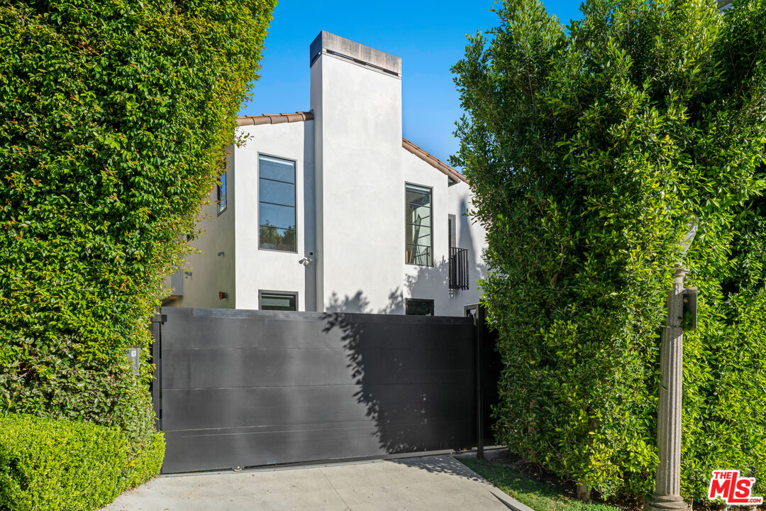 1146 Sierra Alta Way