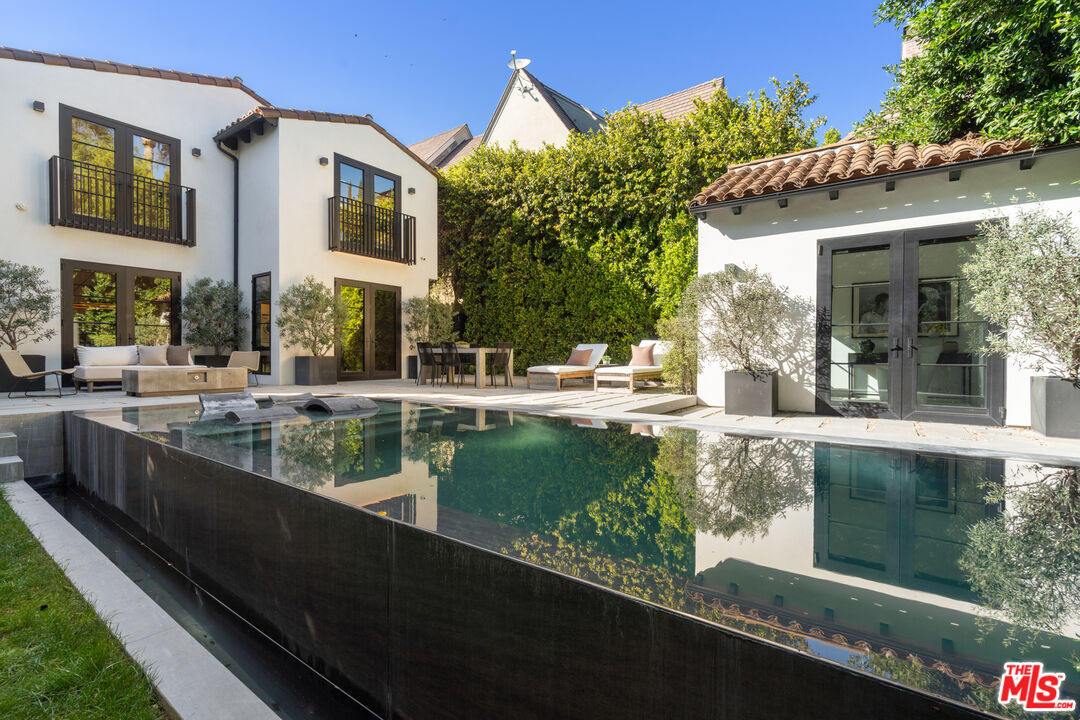 1146 Sierra Alta Way