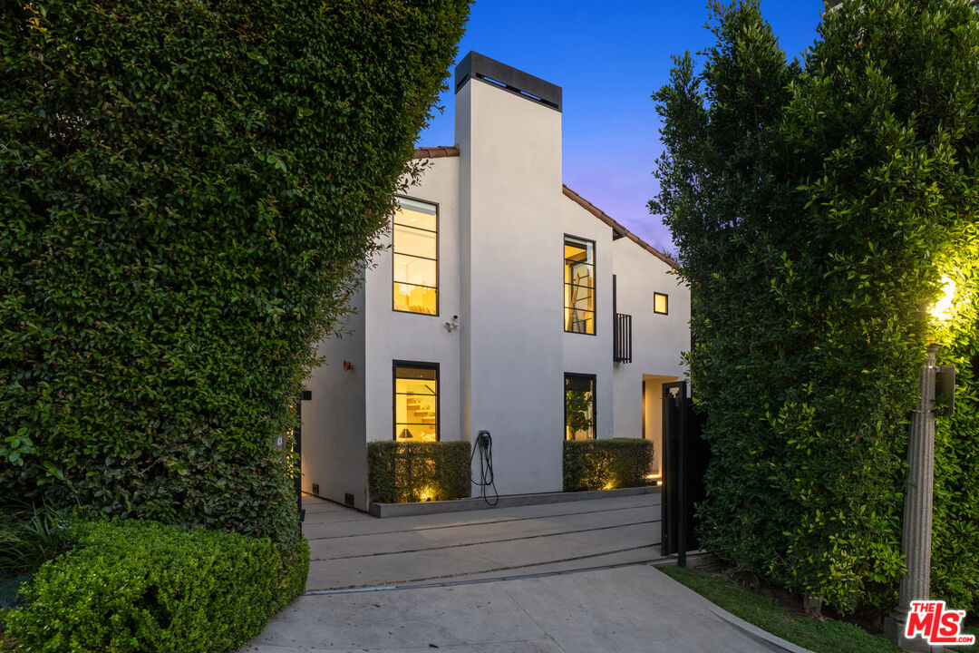 1146 Sierra Alta Way