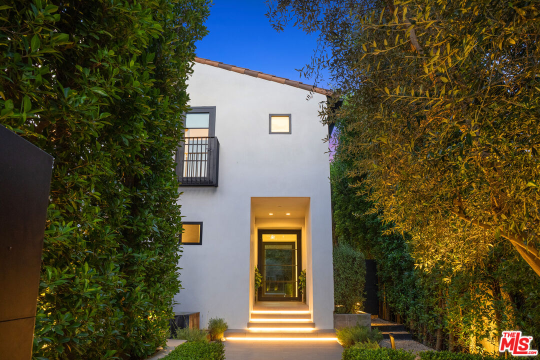 1146 Sierra Alta Way