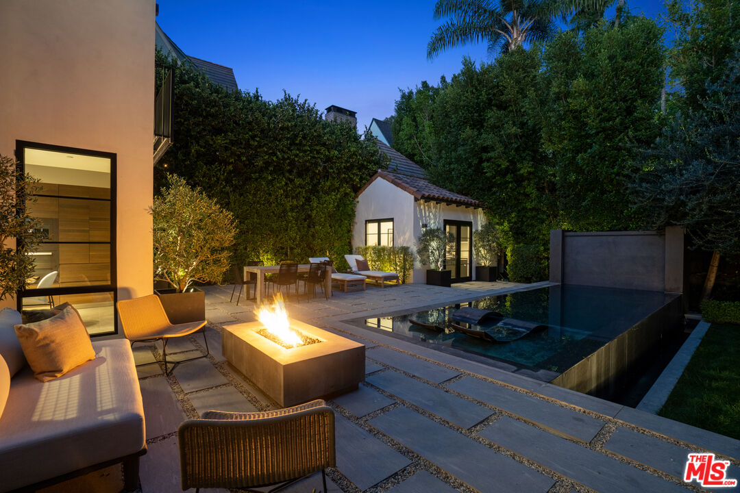 1146 Sierra Alta Way