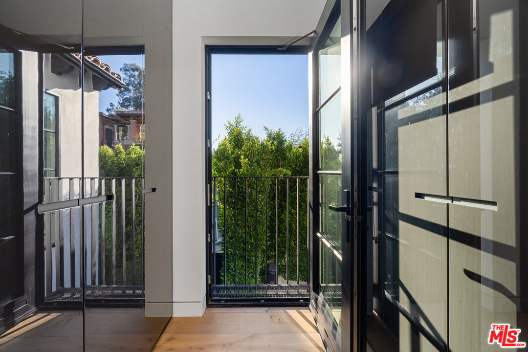 1146 Sierra Alta Way
