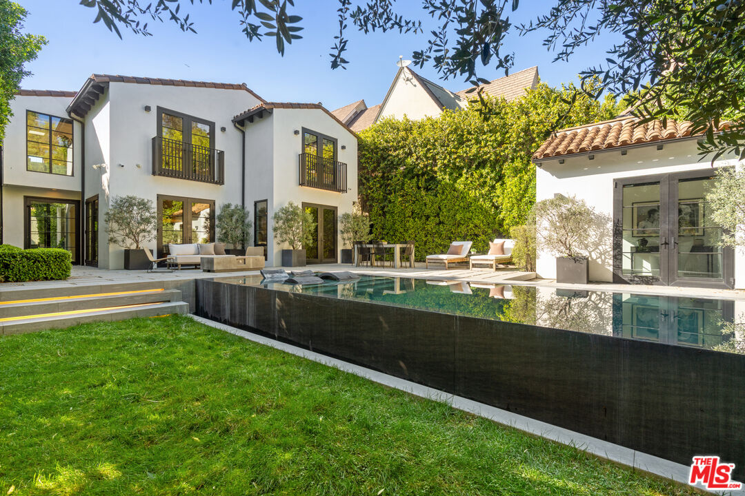 1146 Sierra Alta Way