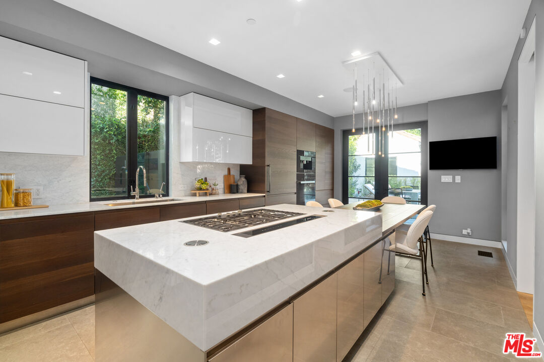 1146 Sierra Alta Way
