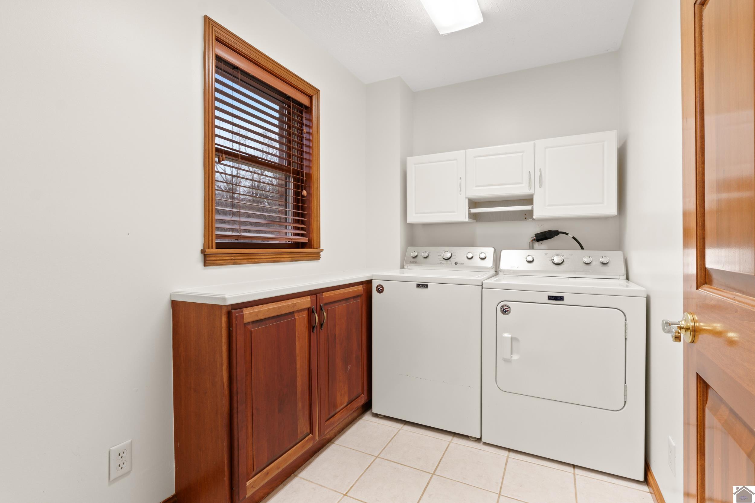 4064 State Route 408 W