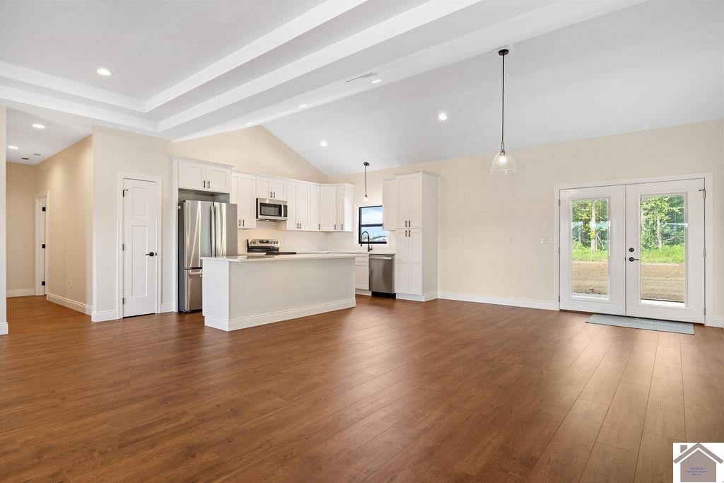 39 Ellie Ct