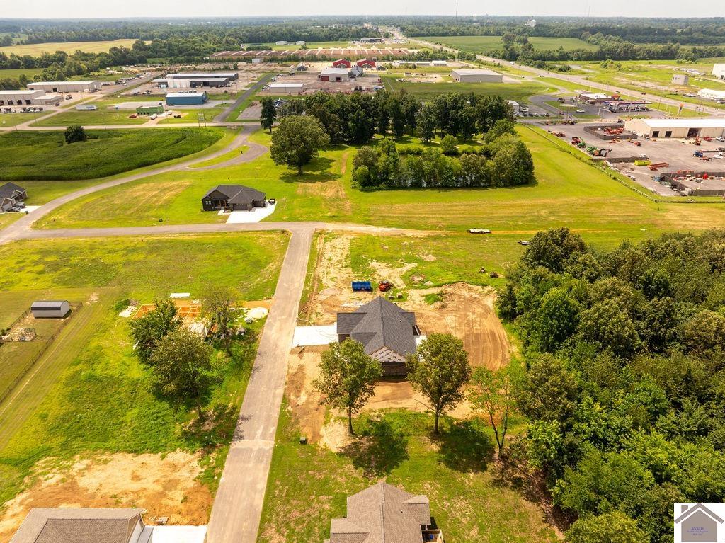 39 Ellie Ct