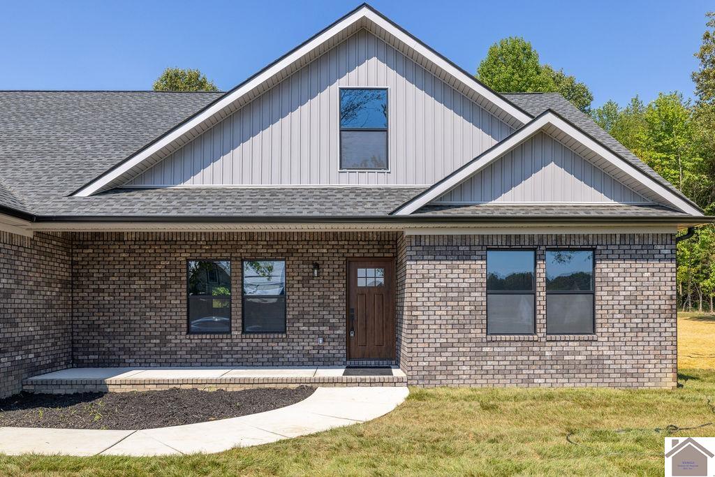 39 Ellie Ct