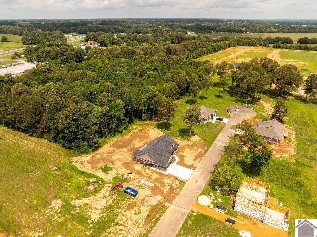 39 Ellie Ct
