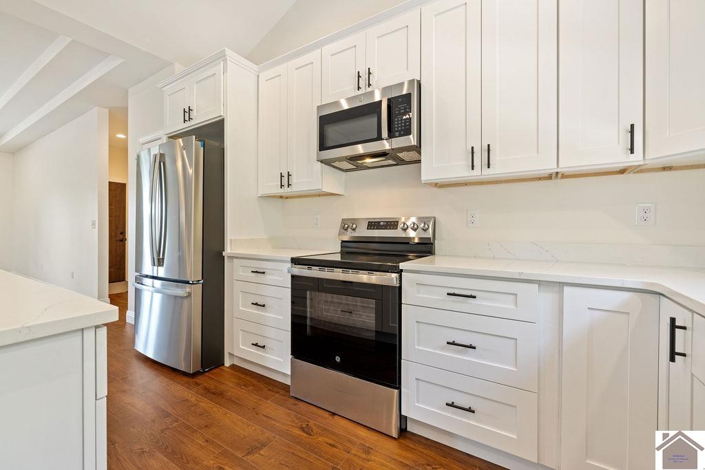 39 Ellie Ct