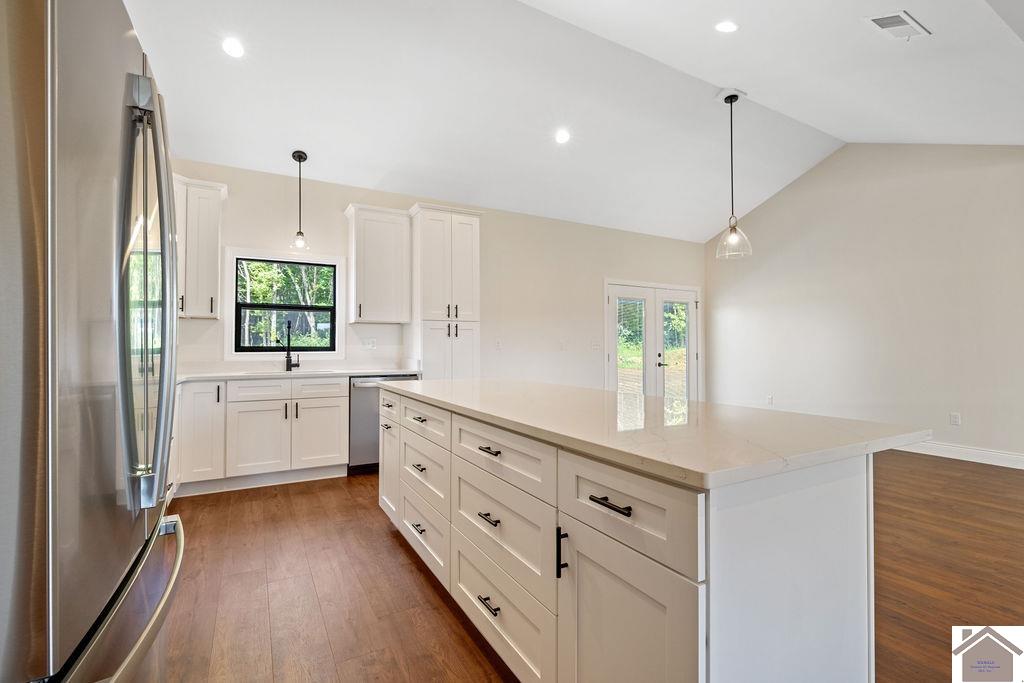 39 Ellie Ct