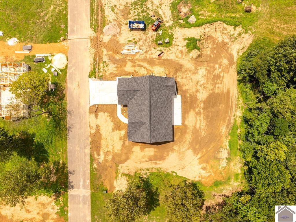 39 Ellie Ct