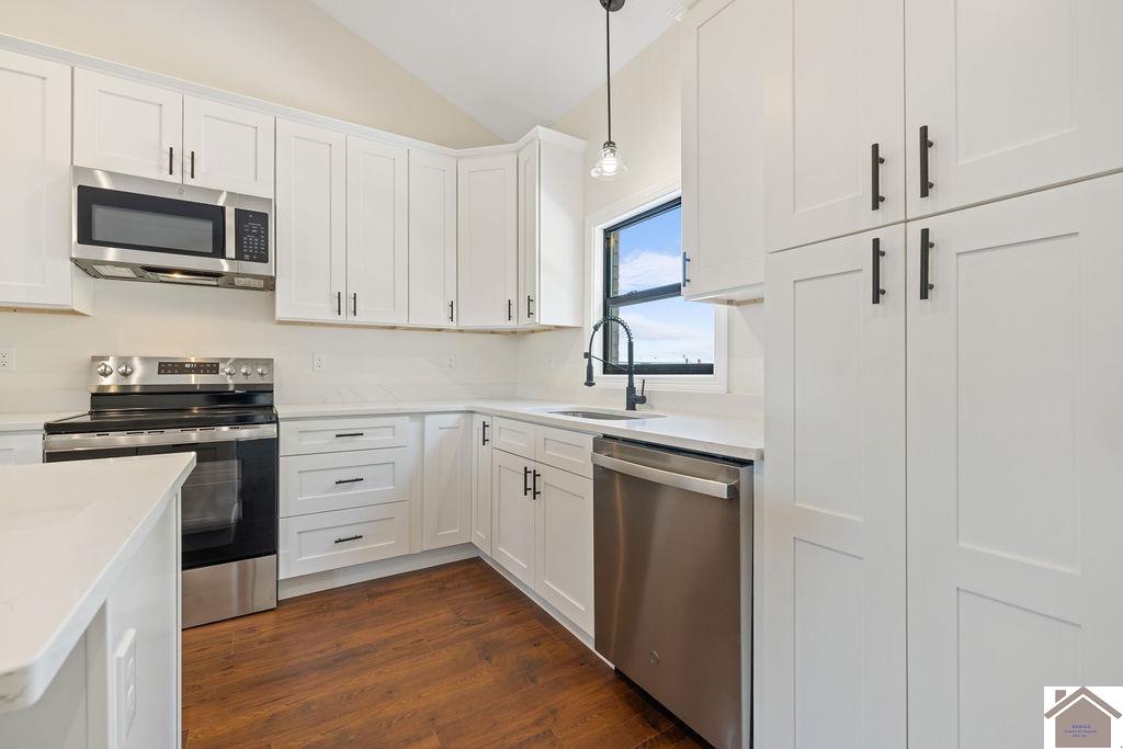 39 Ellie Ct