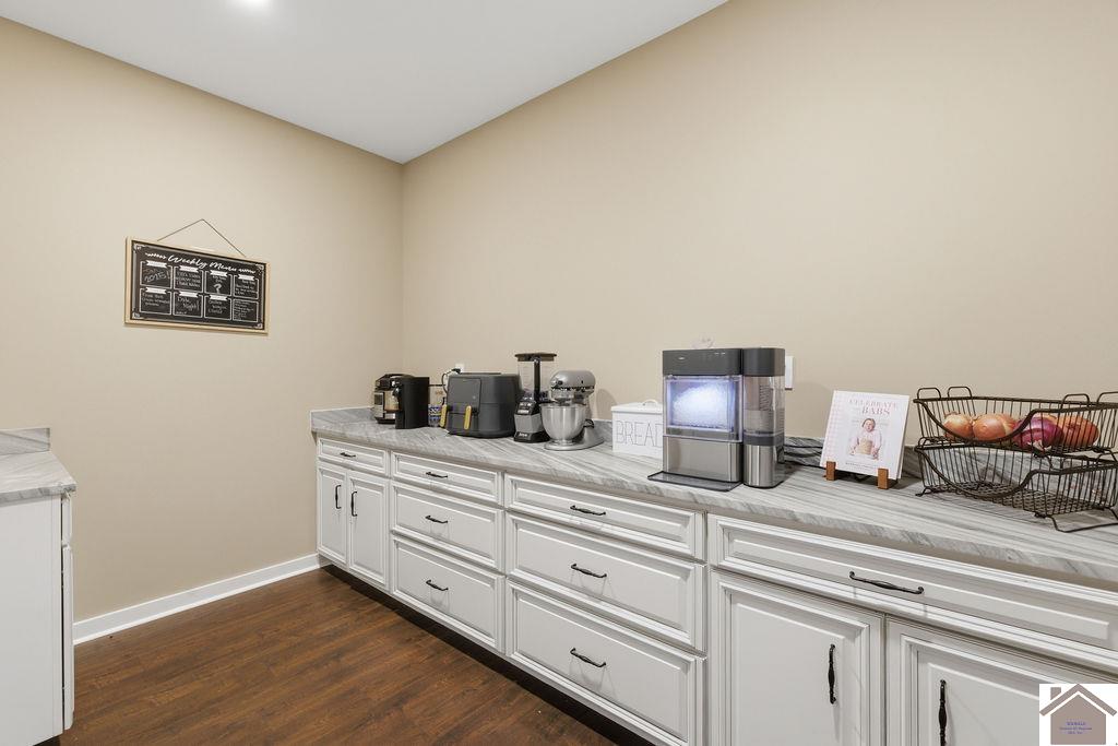 230 AYLY Estates Drive