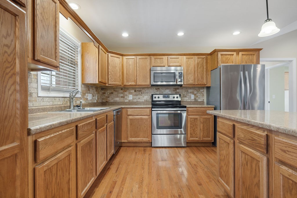 156 Kyle Ln