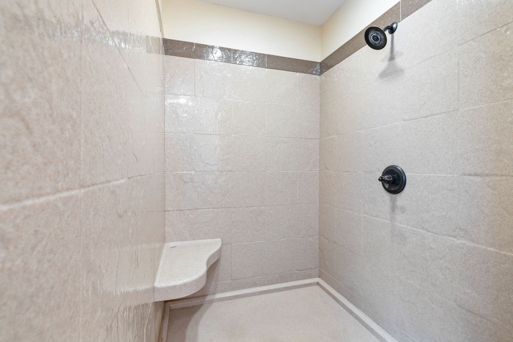 156 Kyle Ln