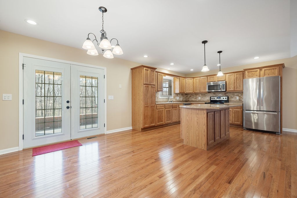 156 Kyle Ln