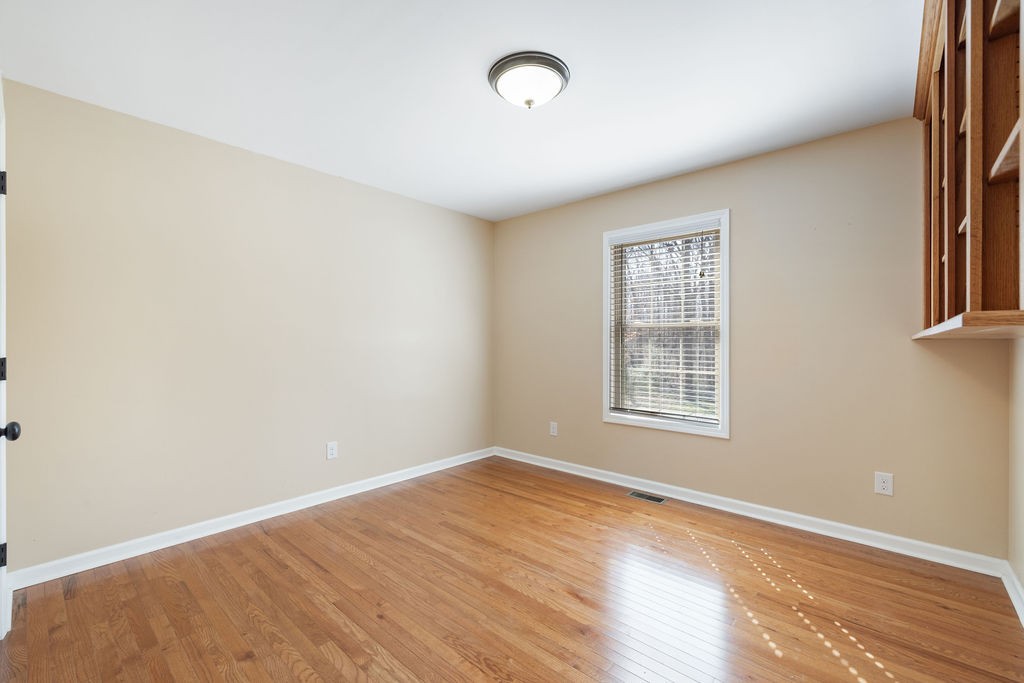 156 Kyle Ln