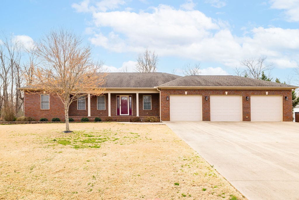 156 Kyle Ln