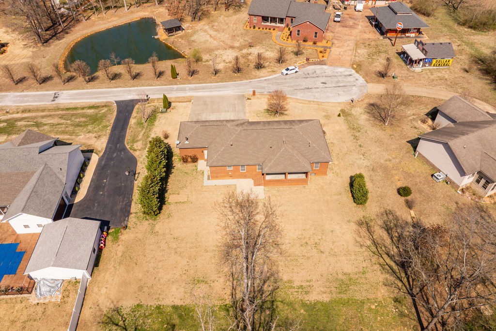 156 Kyle Ln