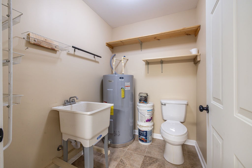156 Kyle Ln