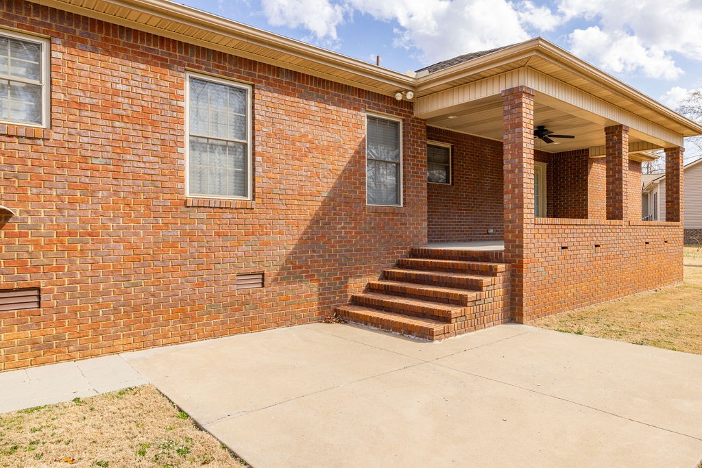156 Kyle Ln