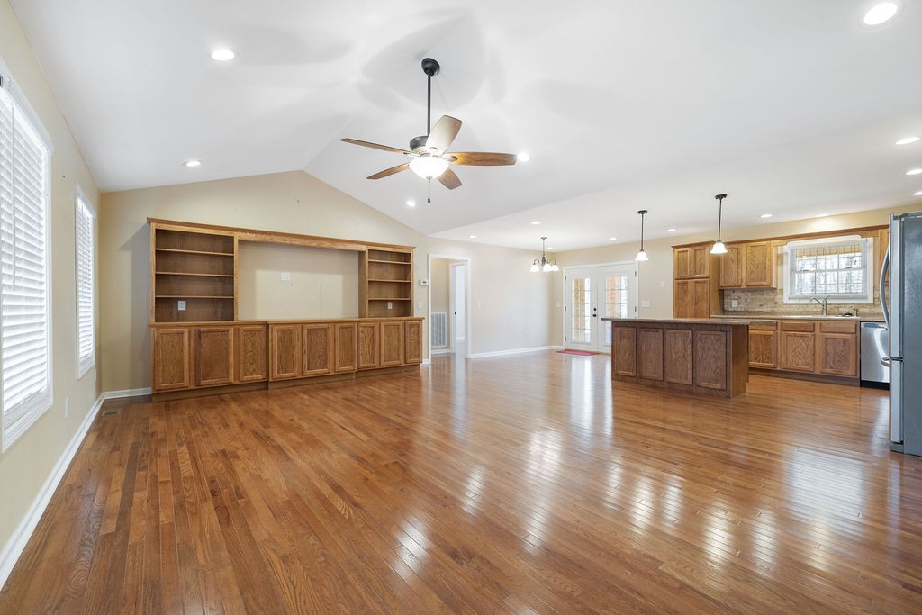 156 Kyle Ln