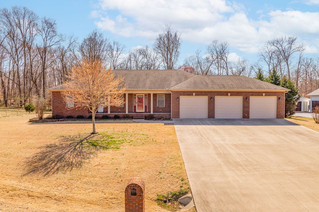 156 Kyle Ln