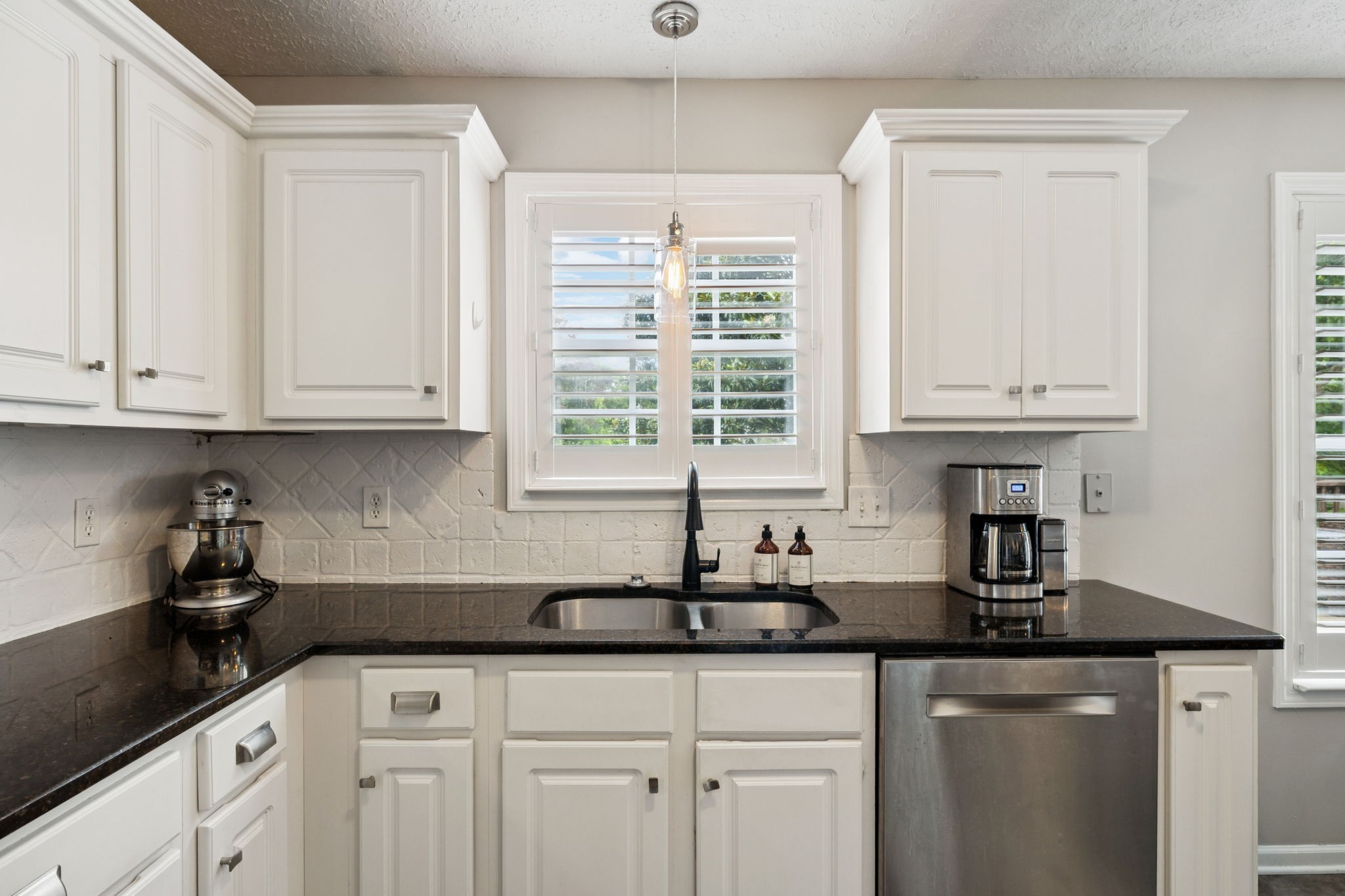 3232 Dark Woods Dr
