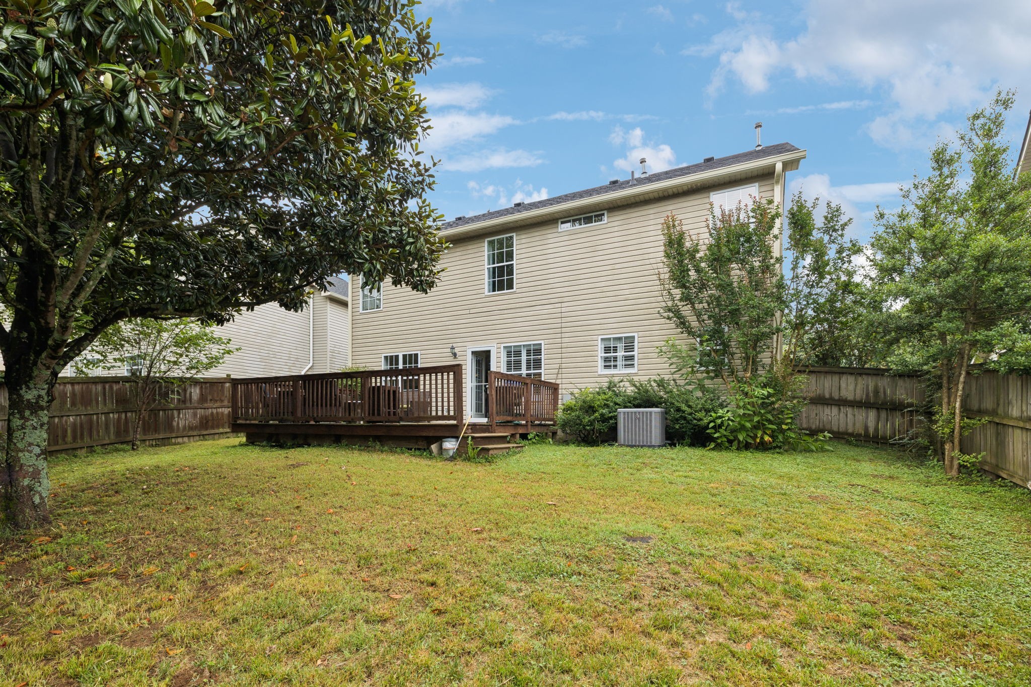 3232 Dark Woods Dr