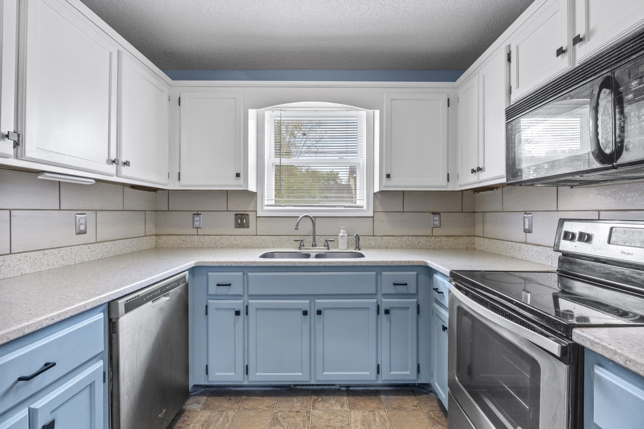 409 Cyprus Ct