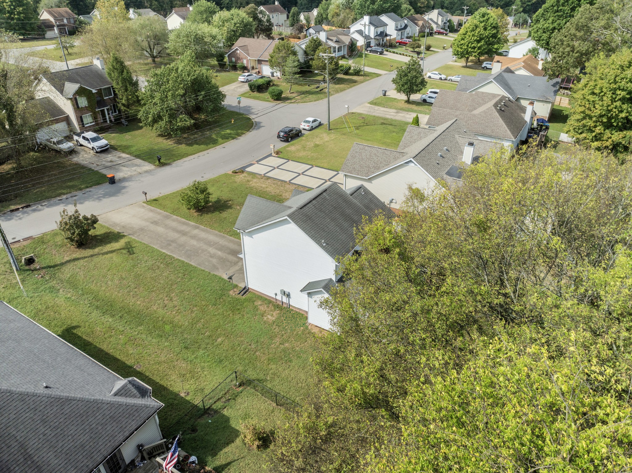 409 Cyprus Ct