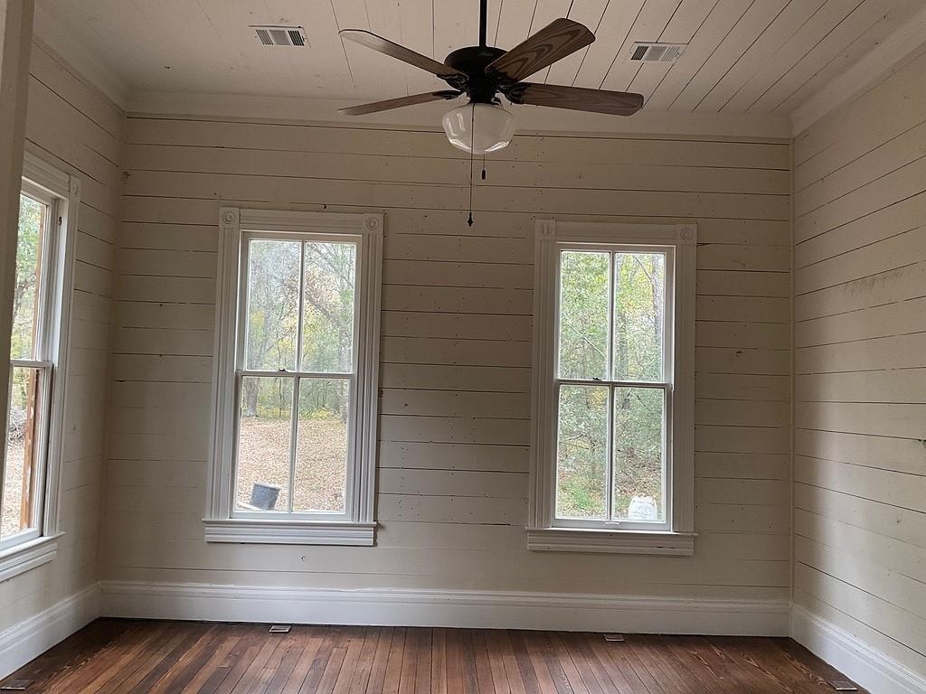 8222 Highway 105 # 3