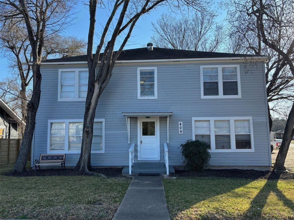 409 East Austin Street