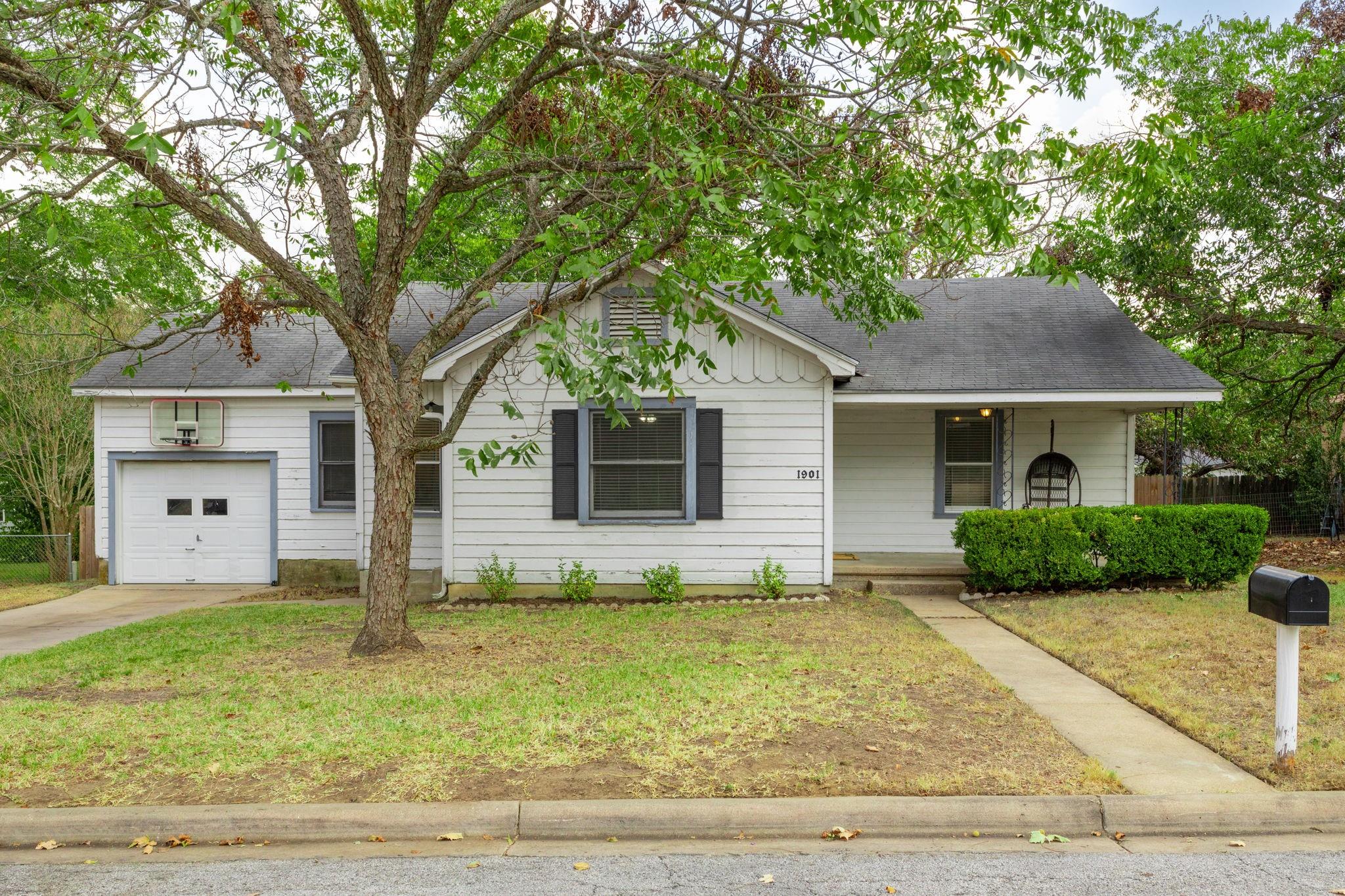 1901 Marjorie Street, Brenham