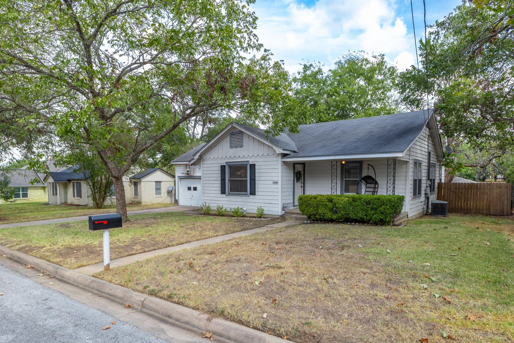 1901 Marjorie Street, Brenham
