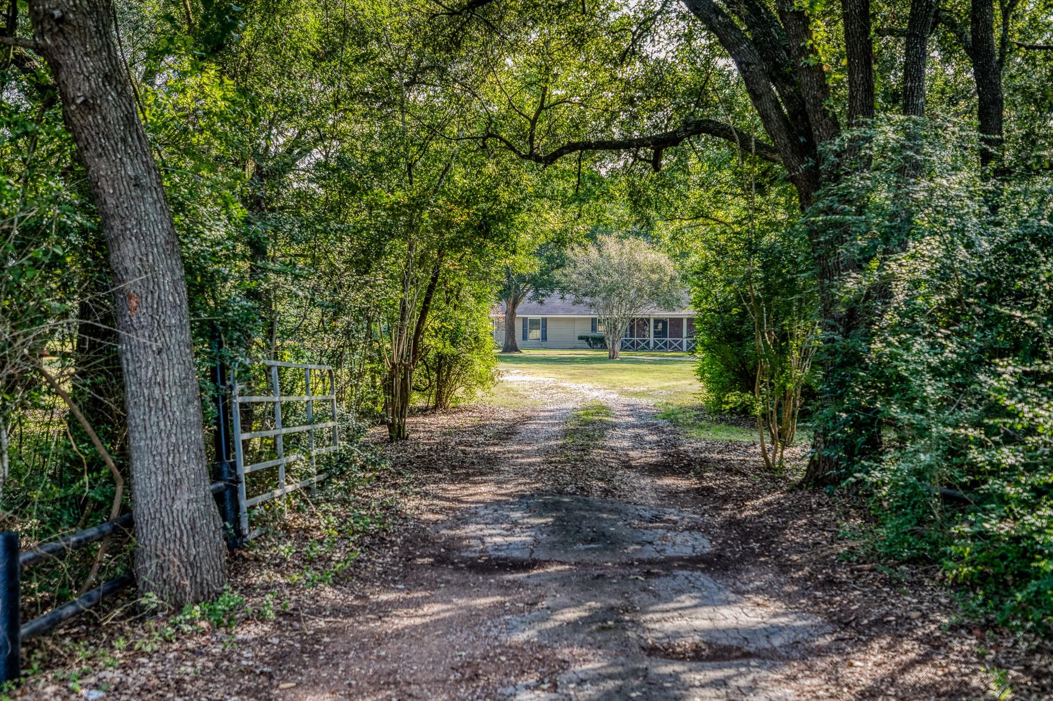 660 Oil Field Rd