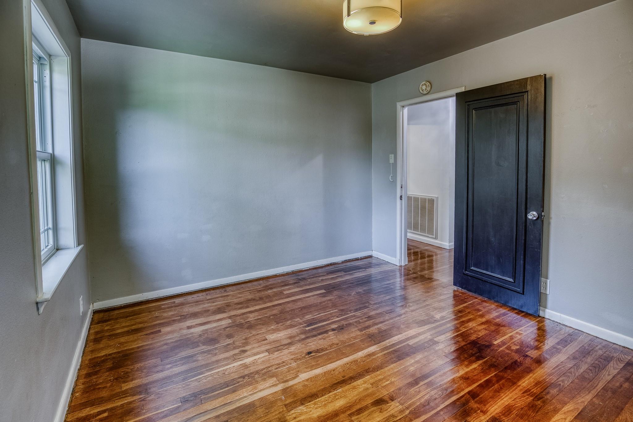 503 W Tom Green Street