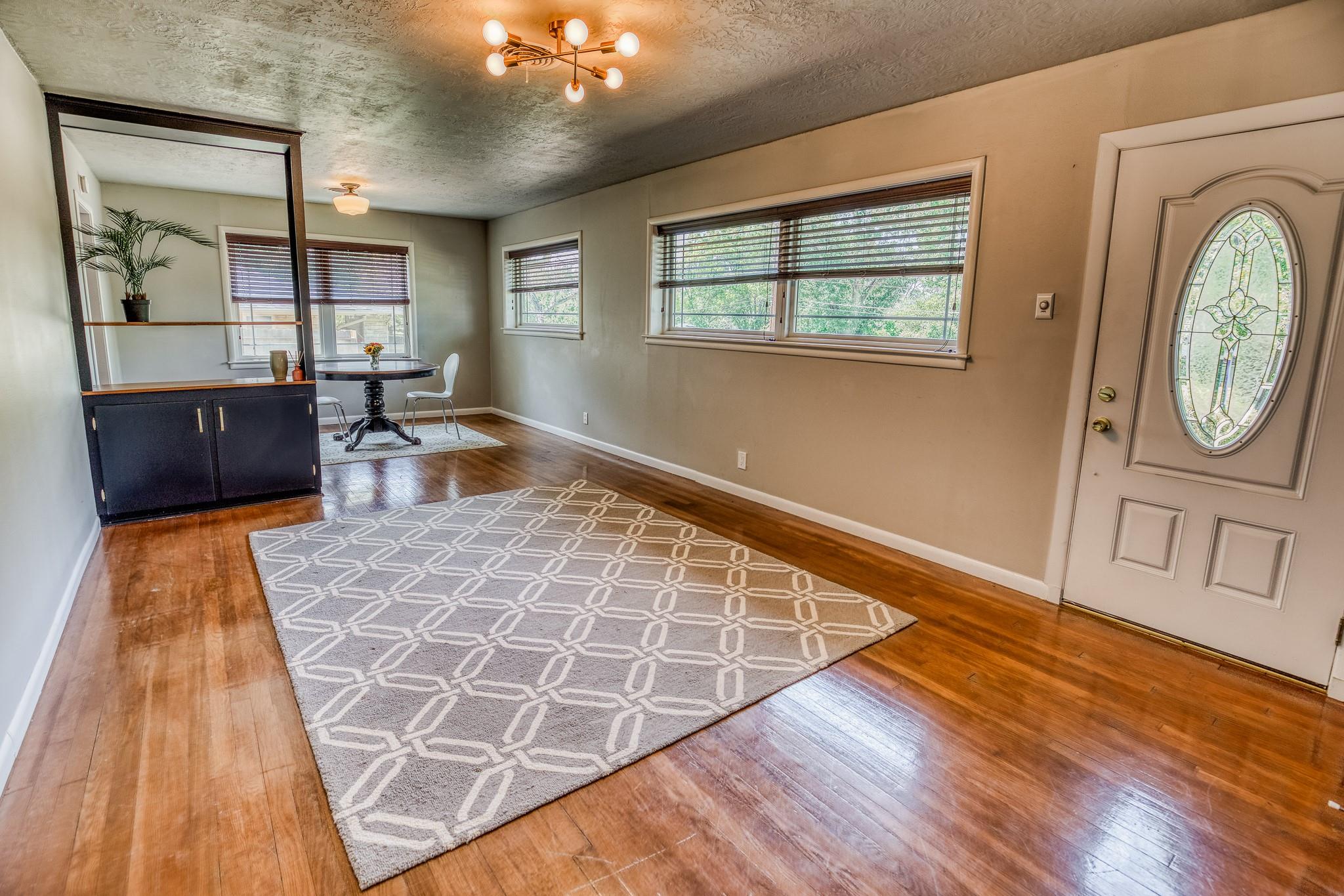 503 W Tom Green Street