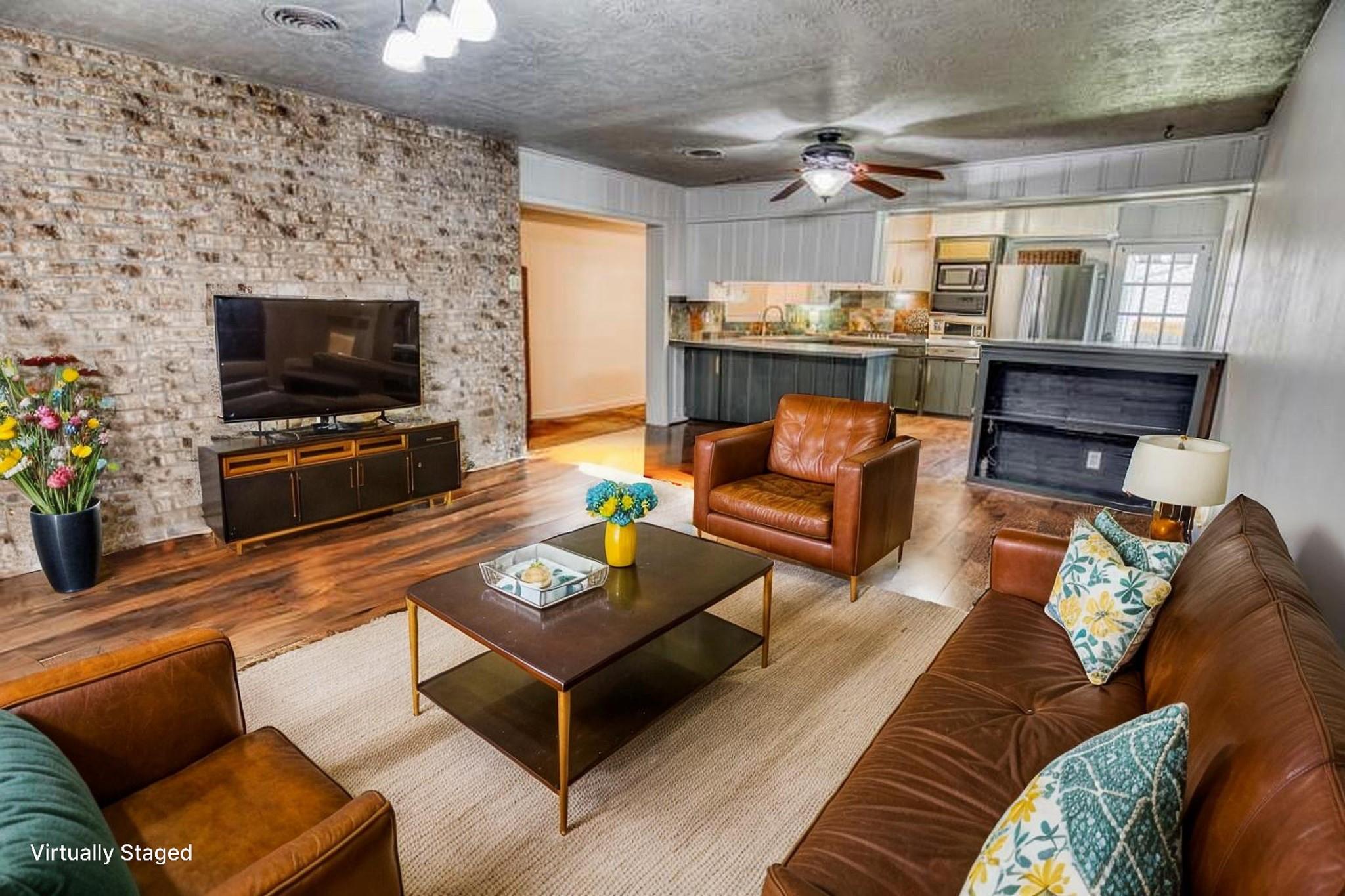 503 W Tom Green Street