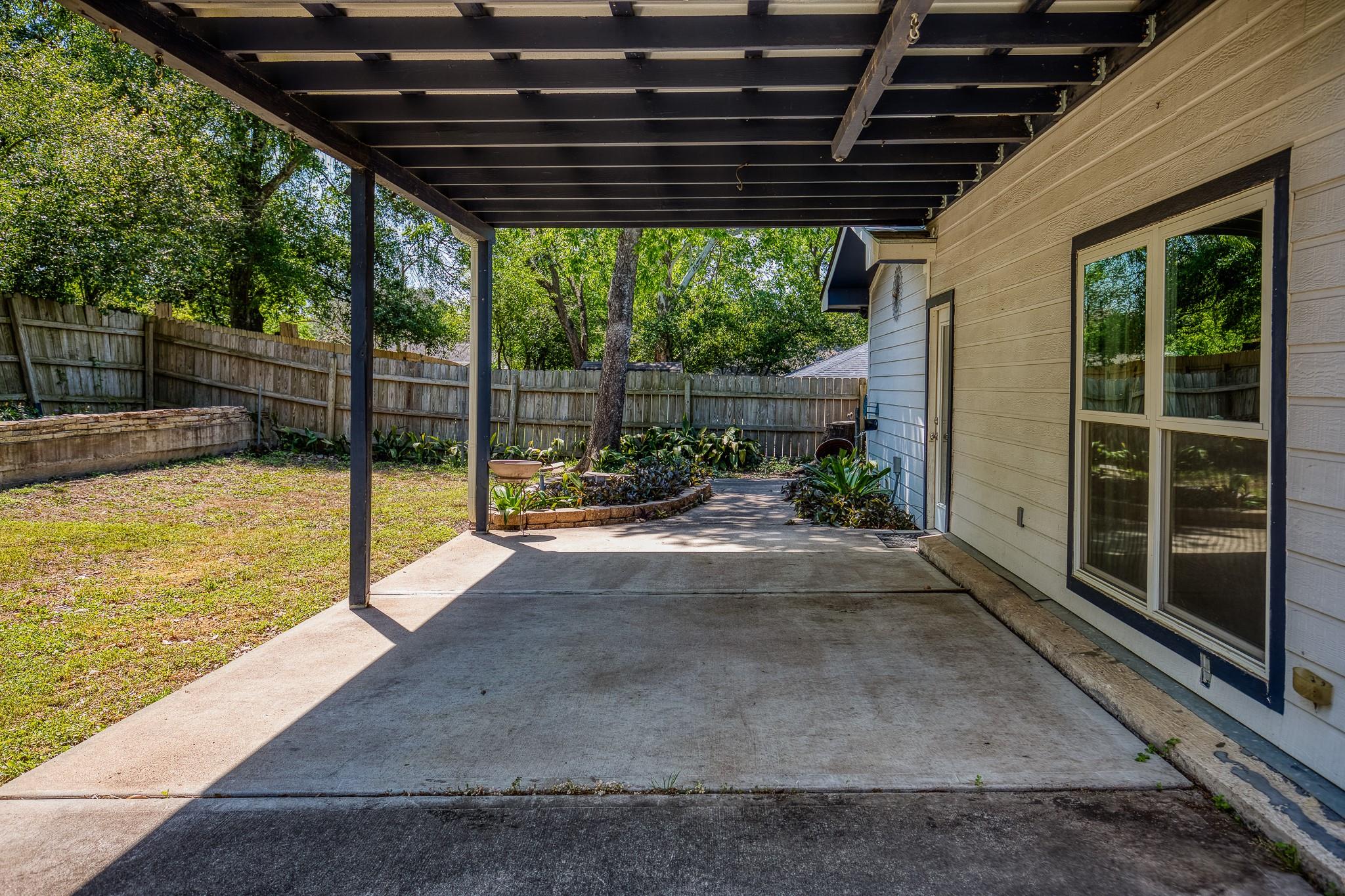 503 W Tom Green Street