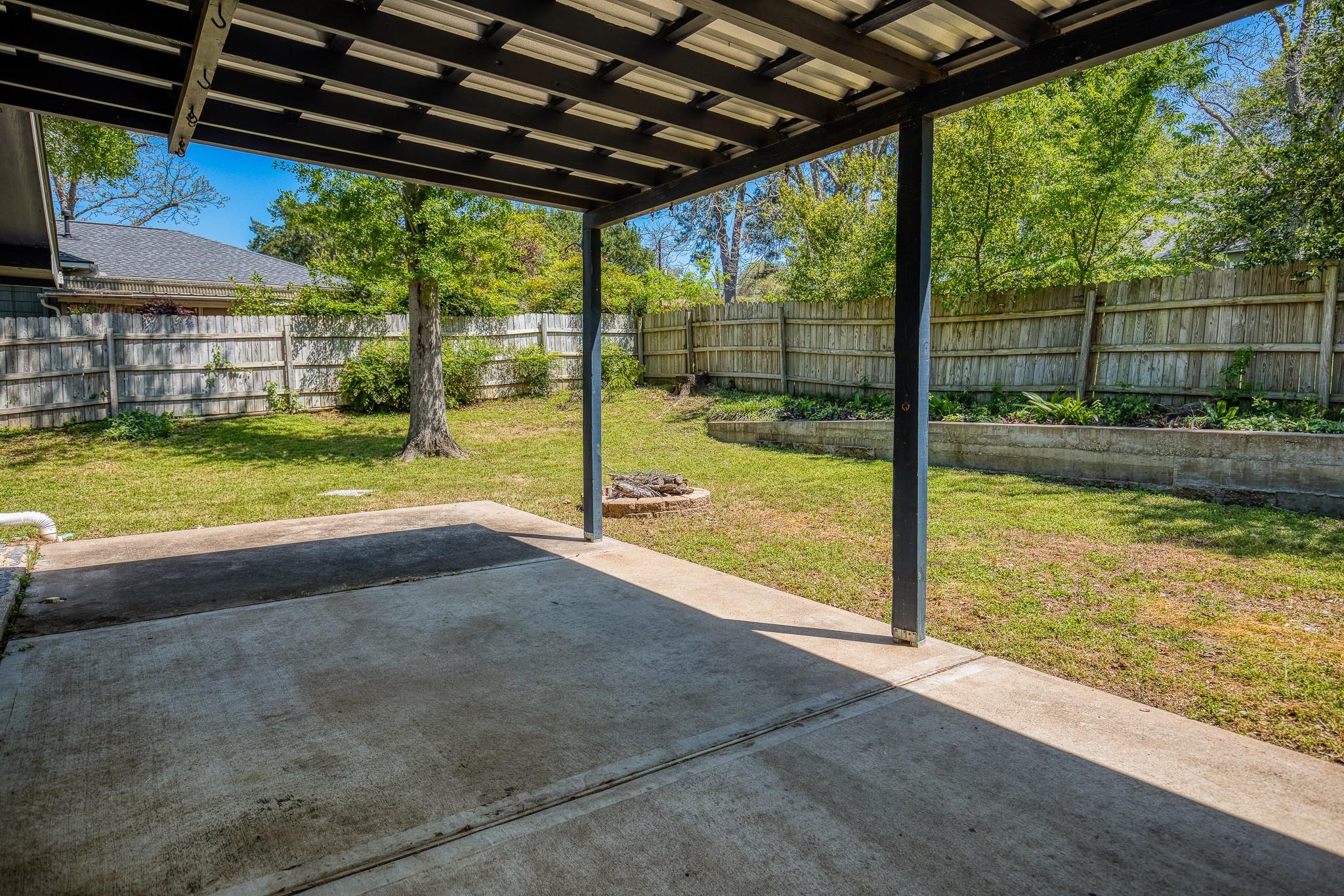 503 W Tom Green Street