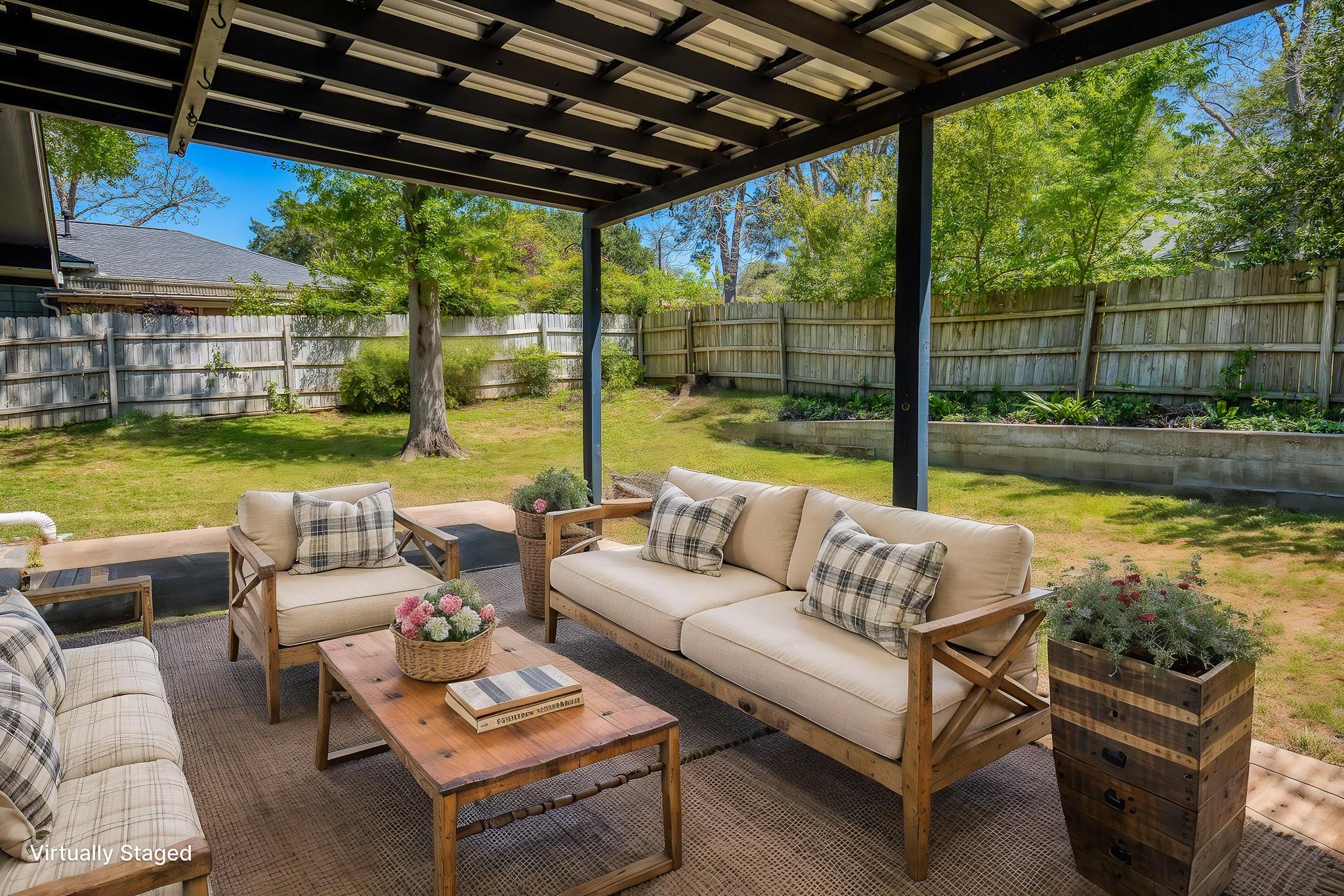 503 W Tom Green Street