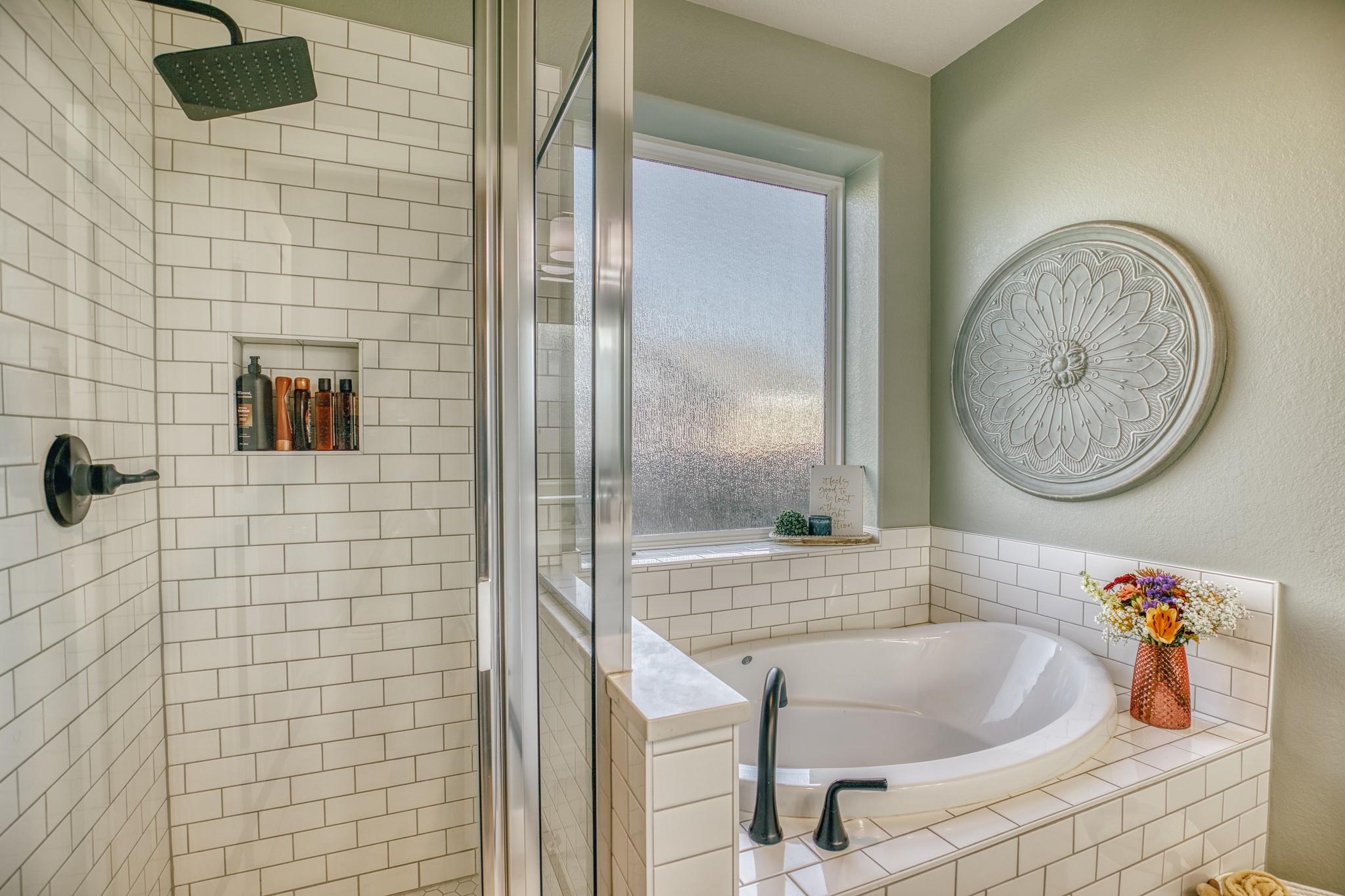 1704 Twin Oaks Circle