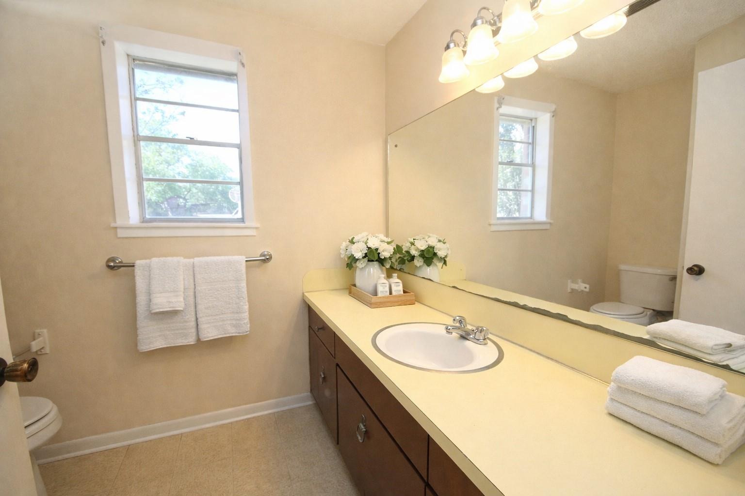 1211 W Jefferson Street