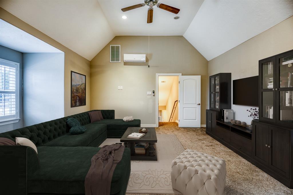 3273 Rolling Ridge Lane