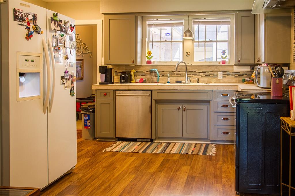 711 E Sixth Street