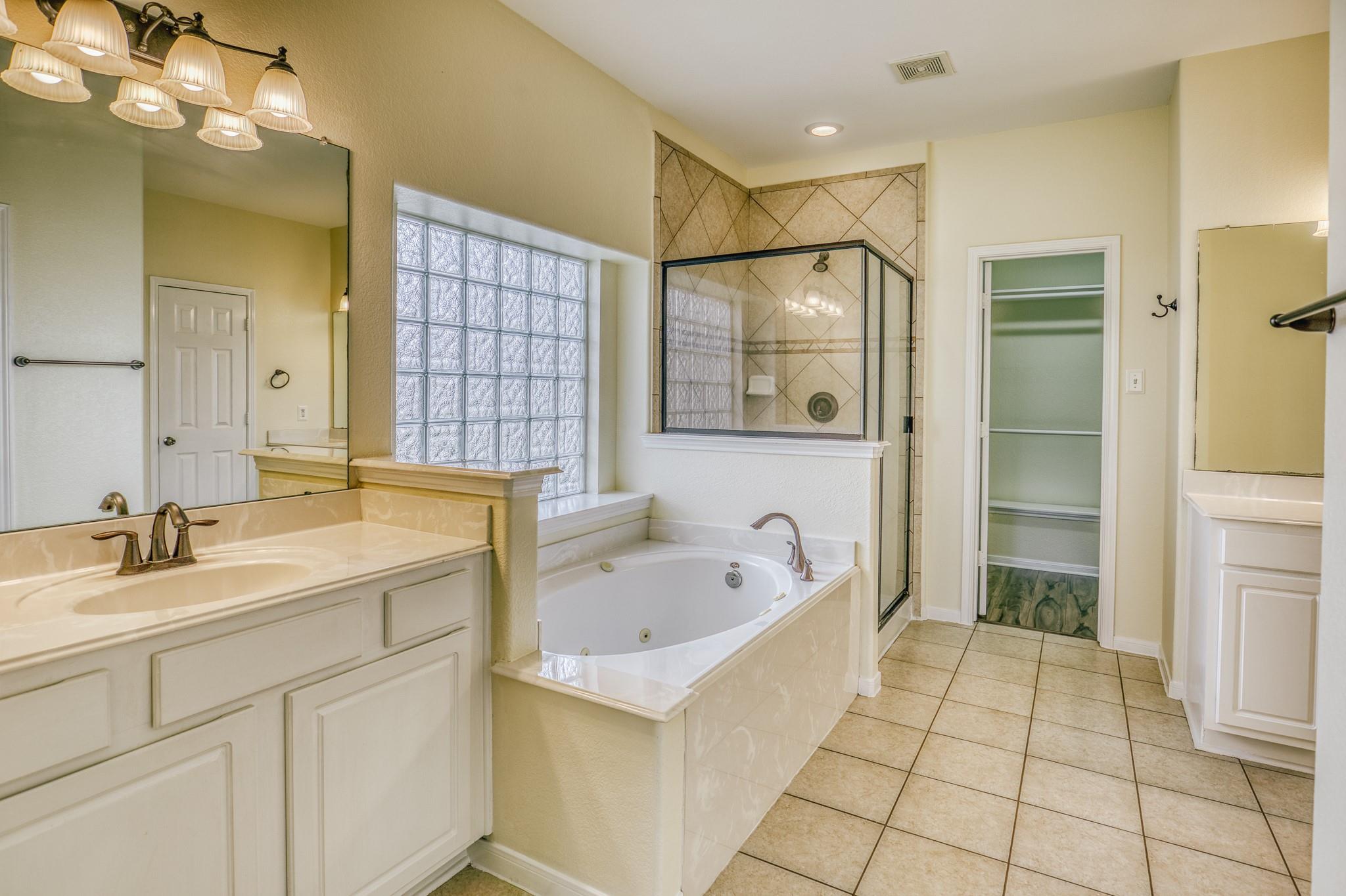 13903 Pawnee Trails Drive