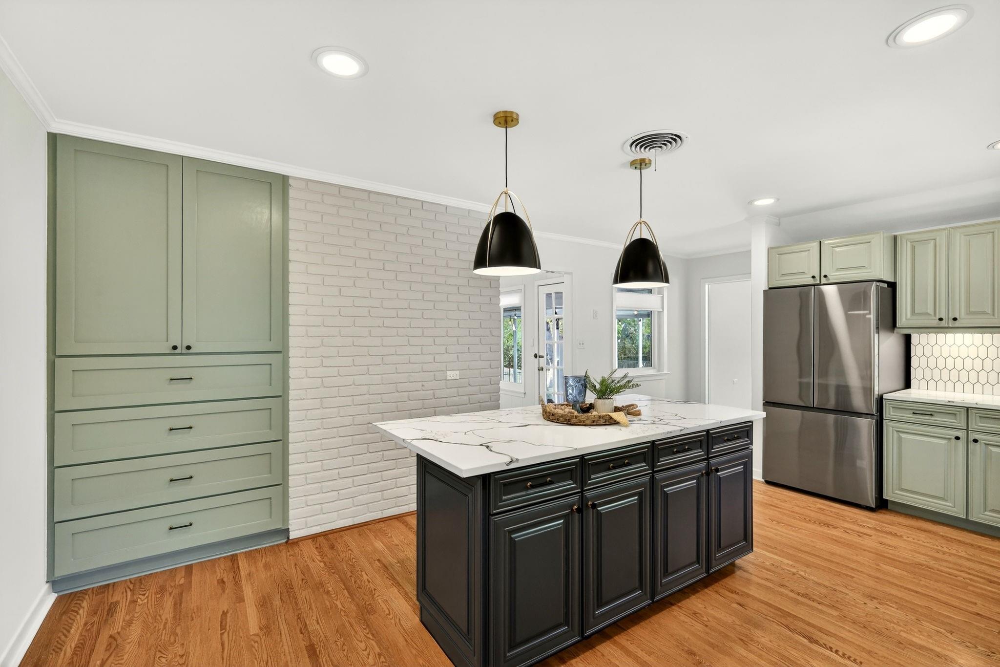 1602 Harrison Road